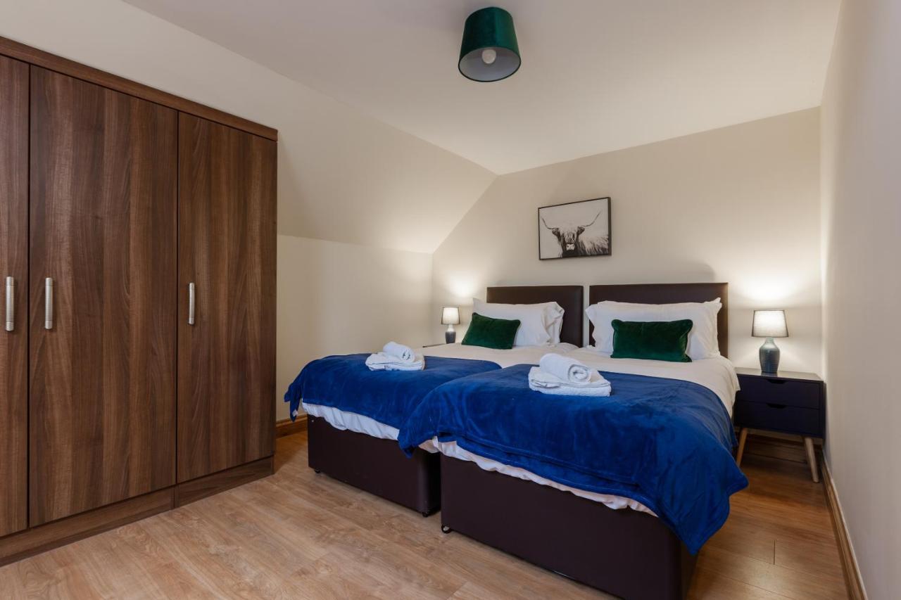 Albert - 5 Bedrooms Sleeps 11 Parking Wi-Fi Contractors Preston  Esterno foto