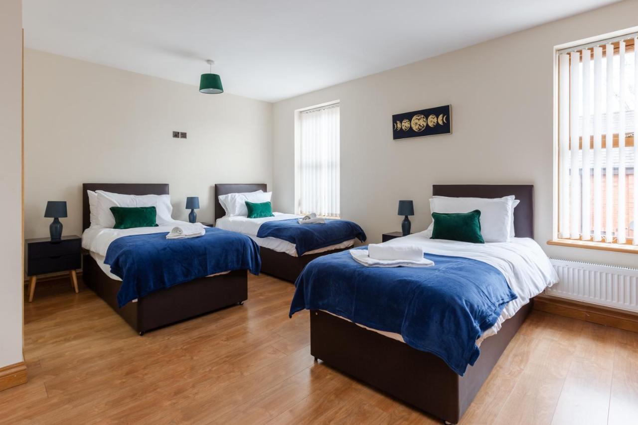 Albert - 5 Bedrooms Sleeps 11 Parking Wi-Fi Contractors Preston  Esterno foto