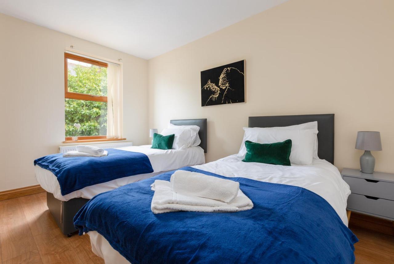 Albert - 5 Bedrooms Sleeps 11 Parking Wi-Fi Contractors Preston  Esterno foto